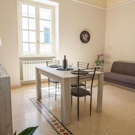 Corner Cavour Apartment Sassari Extérieur photo